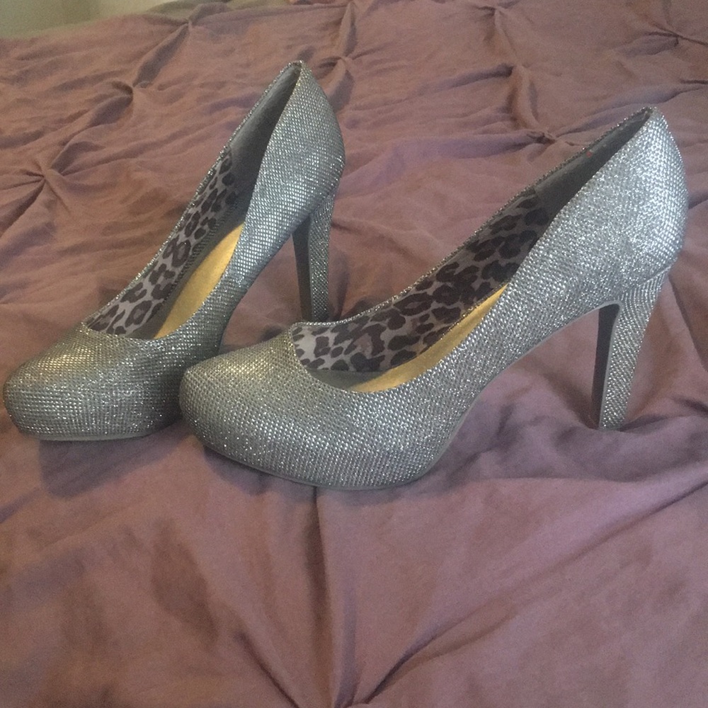 G By Guess High Heels